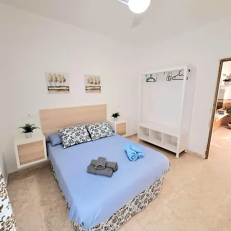 Apt. Cerca De La Playa Y Airport Malaga Exterior photo